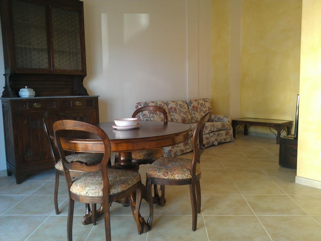 Il Crinale Apartment Сан Джиминяно Стая снимка