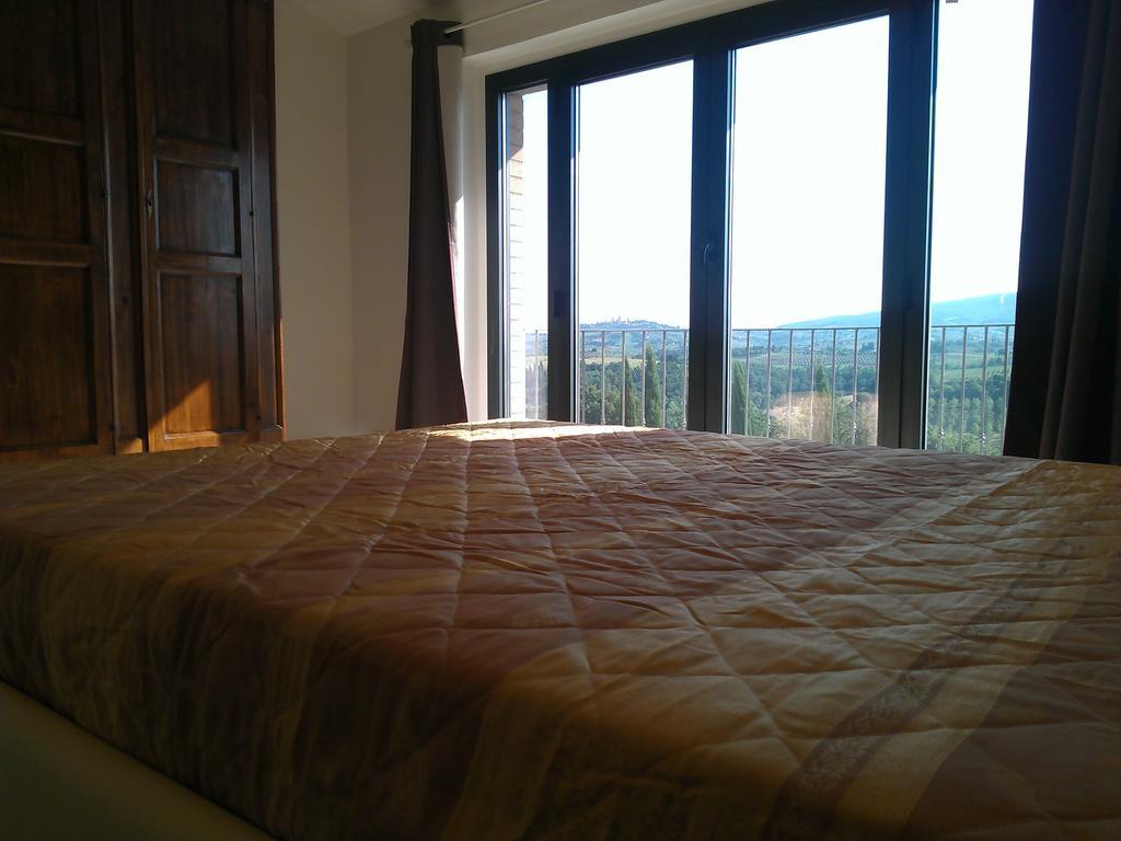 Il Crinale Apartment Сан Джиминяно Екстериор снимка